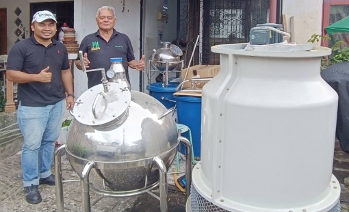 Agarwood  Distillation